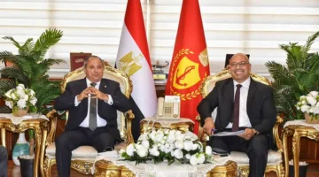 محافظ بورسعيد يناقش مع وفد من هيئة التعاون الدولي الياباني طرق إدارة النفايات البلاستيكية