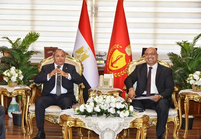 محافظ بورسعيد يناقش مع وفد من هيئة التعاون الدولي الياباني طرق إدارة النفايات البلاستيكية