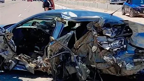 مصرع عائلة بأكملها في حادث تصادم فاجع على طريق العلمين مصرع عائلة بأكملها في حادث تصادم فاجع على طريق العلمين