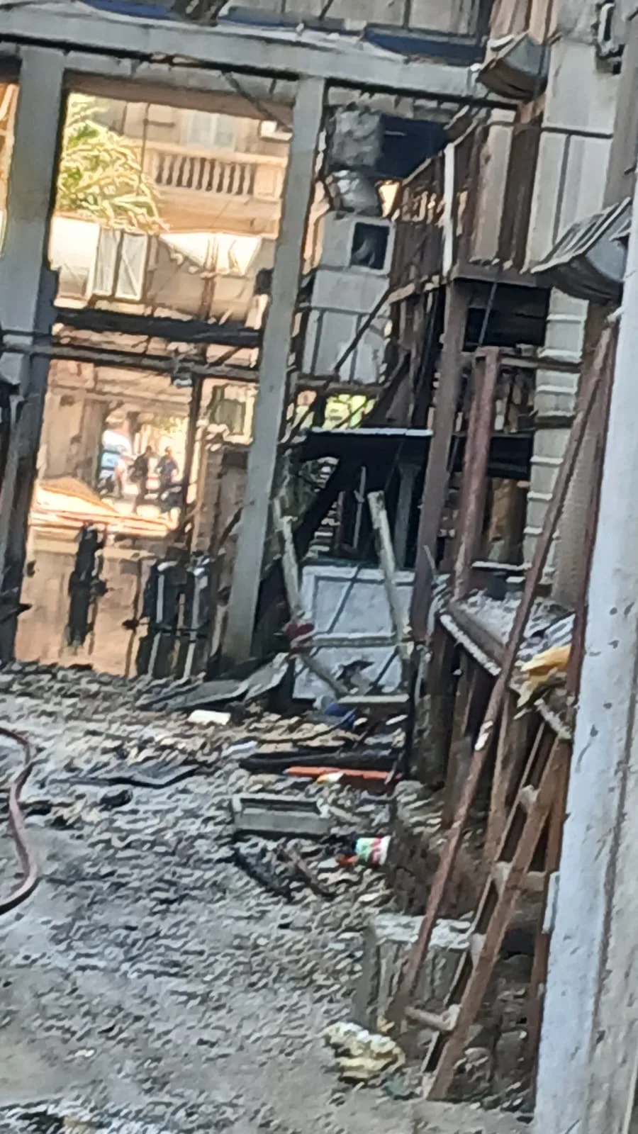 “مصر تايمز” يعلن عن أول صورة من داخل سنترال رمسيس بعد إخماد الحريق
