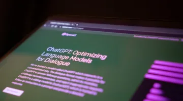 2.5 مليار تفاعل يوميًا.. “شات جي بي تي” يعيد تشكيل مشهد التواصل الرقمي