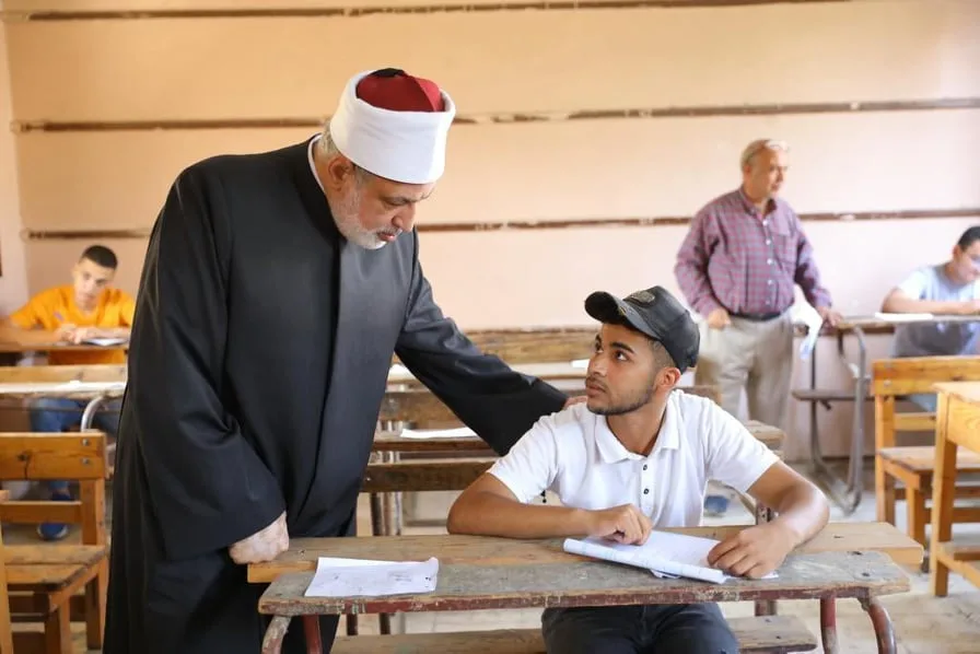 أسماء الطلبة المتفوقين في القسم الأدبي للثانوية الأزهرية لعام 2025 أسماء الطلبة المتفوقين في القسم الأدبي للثانوية الأزهرية لعام 2025