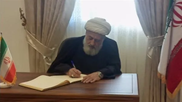 الشيخ علي الخطيب يقوم بزيارة سفارة الجمهورية الإسلامية الإيرانية في بيروت.