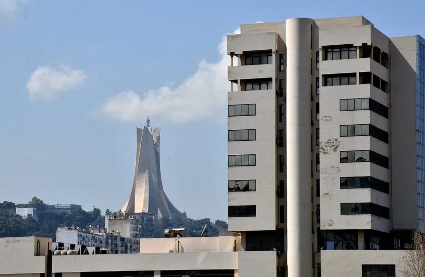 الرد الجزائرية الخارجية على تعليقات الداخلية الفرنسية حول جوازات السفر الجزائرية