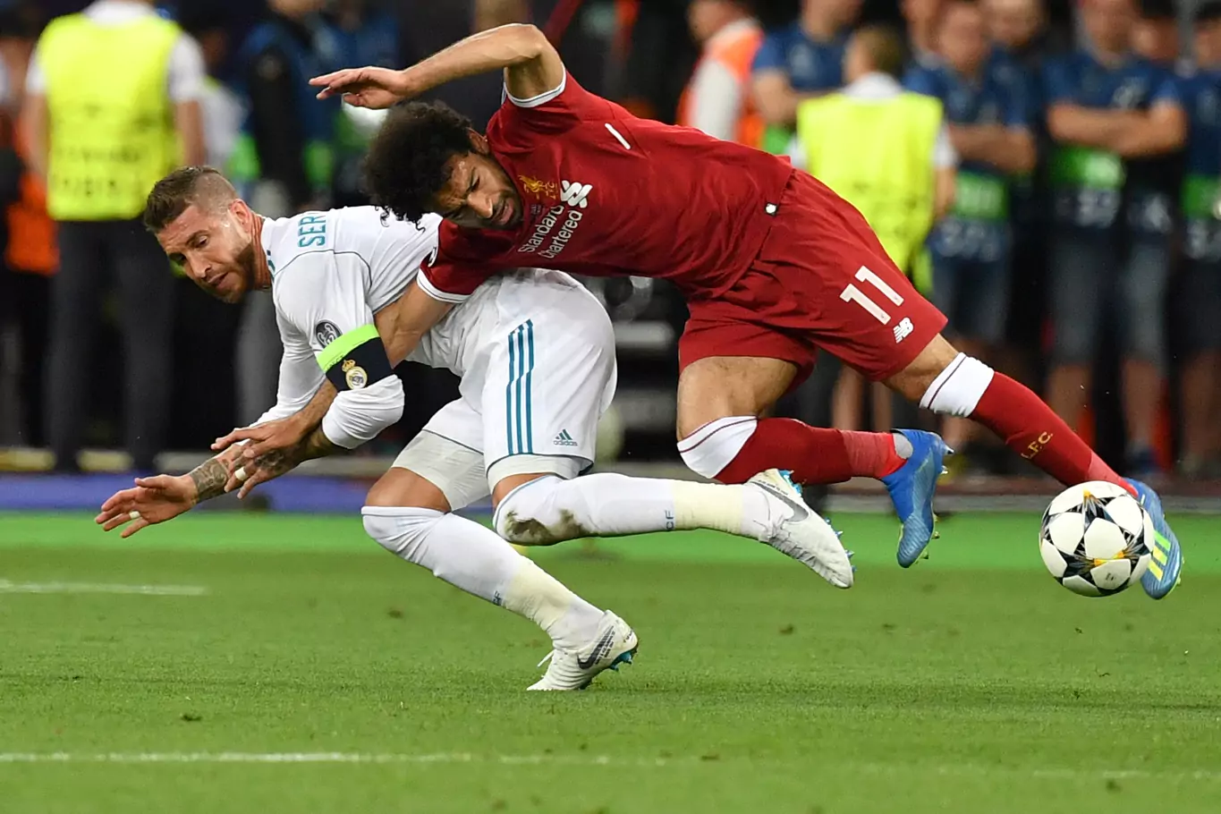 3 أحداث أدت إلى كراهية محمد صلاح لريال مدريد 3 أحداث أدت إلى كراهية محمد صلاح لريال مدريد