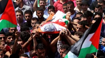 3 شهداء وإصابات جراء قصف استهدف مخيمات النازحين في منطقة المواصي بقطاع غزة