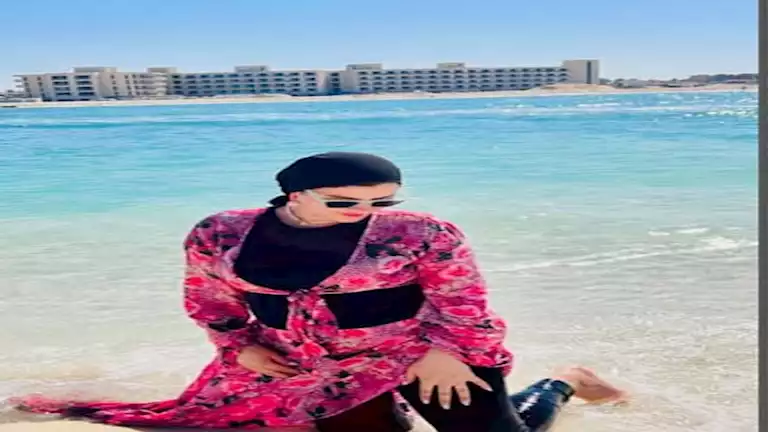 3 لقطات رومانسية لياسر إبراهيم وزوجته أثناء إجازتهما الصيفية 3 لقطات رومانسية لياسر إبراهيم وزوجته أثناء إجازتهما الصيفية