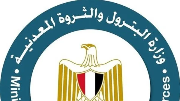 عاجل.. انقلاب سفينة في منطقة جبل الزيت بخليج السويس