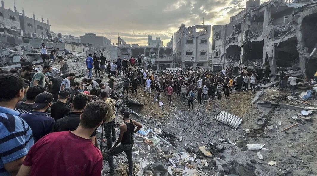 حكومة غزة: الاحتلال ارتكب 59 مذبحة خلال 100 ساعة أسفرت عن استشهاد 288 شخصاً، بينهم ضحايا من طالبي المساعدات حكومة غزة: الاحتلال ارتكب 59 مذبحة خلال 100 ساعة أسفرت عن استشهاد 288 شخصاً، بينهم ضحايا من طالبي المساعدات