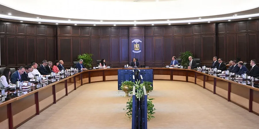مدبولي: نتعاون مع الجهات المختصة لتحديد موعد جديد لافتتاح المتحف المصري الكبير مدبولي: نتعاون مع الجهات المختصة لتحديد موعد جديد لافتتاح المتحف المصري الكبير