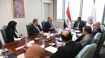 وزير الصحة يناقش مع وفد من شركة جونسون آند جونسون فرص تعزيز الشراكة في مجال الصحة