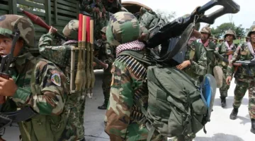 مواجهات حدودية بين تايلاند وكمبوديا تؤدي إلى مقتل 12 شخصاً