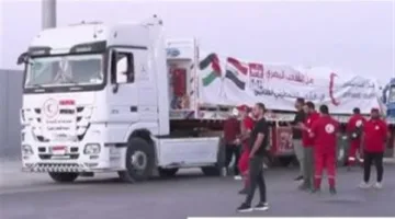 “4 آلاف طن وصلت في غضون 3 أيام” … تدفق شاحنات الإغاثة من مصر نحو قطاع غزة مستمر