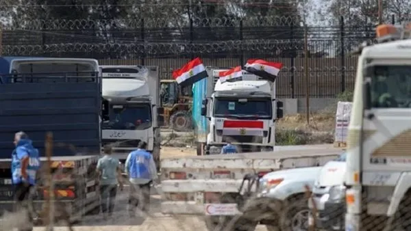 4,000 طن من المساعدات عبر قافلة «زاد العزة»… تدفق مستمر للمساعدات المصرية إلى غزة 4,000 طن من المساعدات عبر قافلة «زاد العزة»… تدفق مستمر للمساعدات المصرية إلى غزة