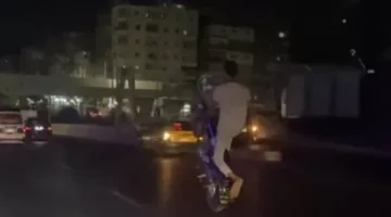 تحليل مثير لعرض متهور بدراجة نارية في الإسكندرية.. والجهات الأمنية تراجع فيديو متداول لتعقب الجاني