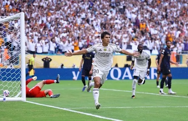 جونزالو جارسيا يواصل تألقه مع ريال مدريد ويتصدر قائمة الهدافين في كأس العالم للأندية جونزالو جارسيا يواصل تألقه مع ريال مدريد ويتصدر قائمة الهدافين في كأس العالم للأندية