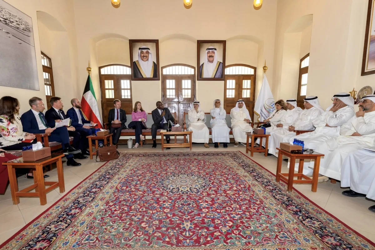 «المعهد الدبلوماسي» يستعرض الروابط التاريخية والاستراتيجية بين الكويت والمملكة المتحدة «المعهد الدبلوماسي» يستعرض الروابط التاريخية والاستراتيجية بين الكويت والمملكة المتحدة