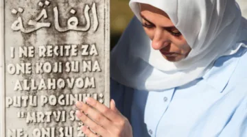 سربرنيتسا تحتفل بالذكرى الثلاثين للإبادة الجماعية بحضور الآلاف من المشيعين.