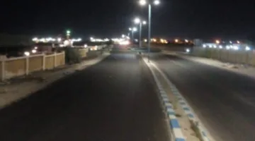 إضاءة طريق القصر-عجيبة لتعزيز السياحة والشواطئ في مرسى مطروح