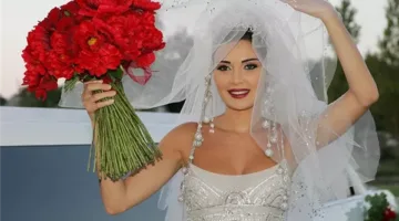 في رسالة رومانسية، زوج سيرين عبد النور يحيي الذكرى الثامنة عشرة لزواجهما