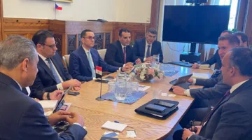 على هامش منتدى الأعمال المصري التشيكي.. وزير الاستثمار والتجارة الخارجية يجتمع مع قادة 5 شركات تشيكية.