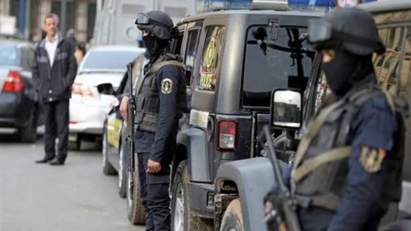 5 تصريحات مهمة من مصدر أمني حول ادعاءات احتجاز ضابط شرطة في أحد الأقسام