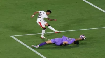 5 لقطات توثق تألق ياسين بونو أمام مانشستر سيتي في كأس العالم