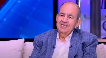 الفنان محمد التاجي: التقيت بأحمد زكي قبل 6 أشهر من “أيام السادات”.. ولم أتعرف عليه!