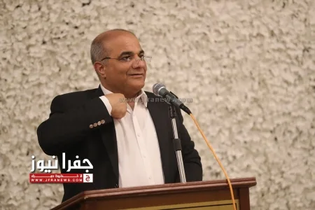 نقيب الصحفيين ينتقد الوزير المصري بشدة نقيب الصحفيين ينتقد الوزير المصري بشدة