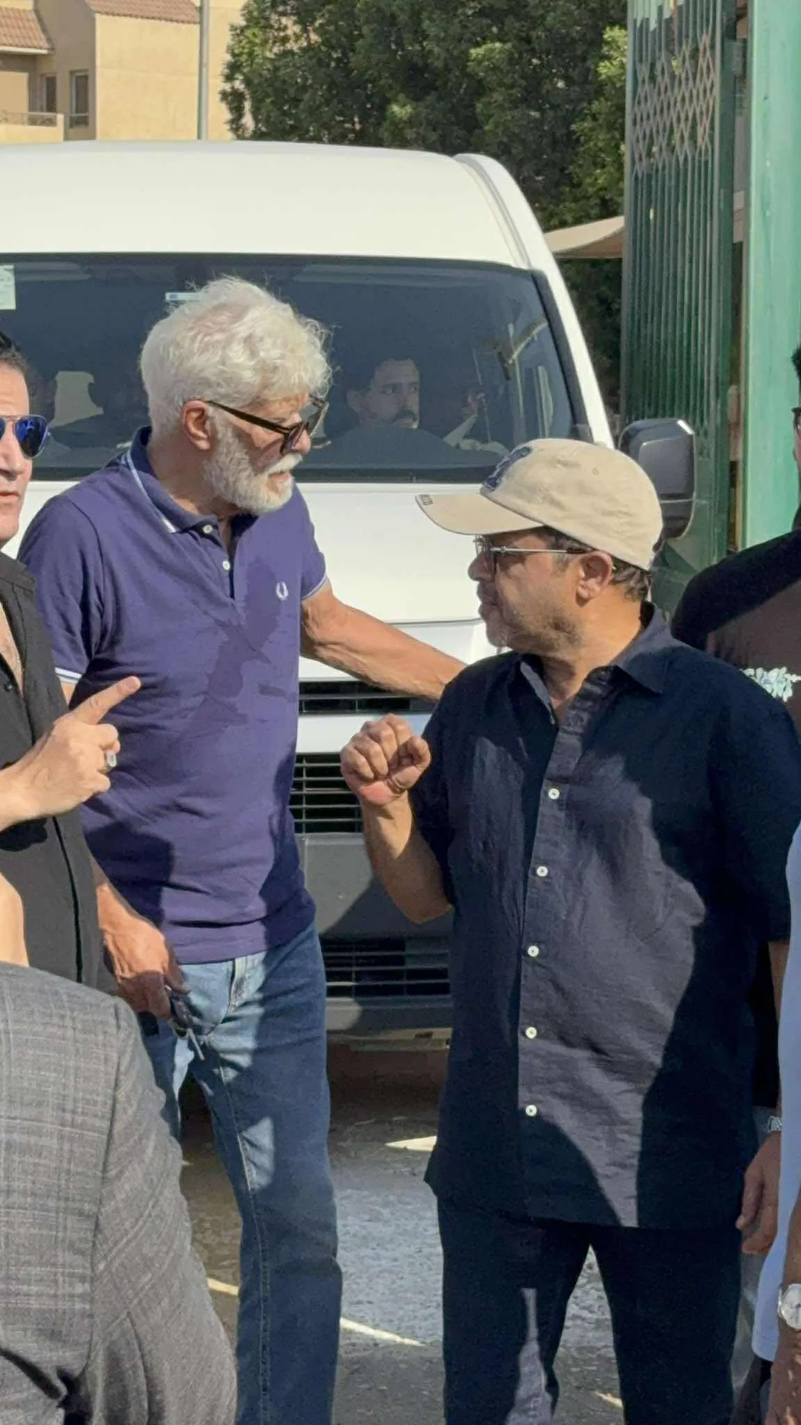 لحظات مؤثرة في مسجد الشرطة.. تشييع مهيب لسامح عبد العزيز بحضور عدد من نجوم الفن