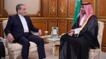 ولي العهد السعودي يجتمع بوزير الخارجية الإيراني