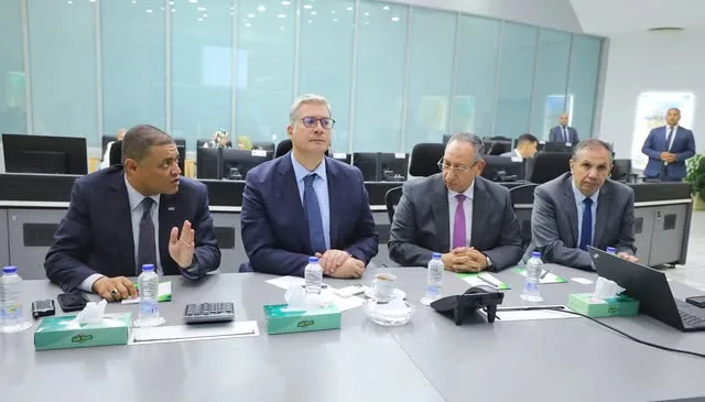 وزير البترول يراقب إمدادات الغاز لمحطات الكهرباء والصناعة لضمان استمرار التدفق خلال فصل الصيف وزير البترول يراقب إمدادات الغاز لمحطات الكهرباء والصناعة لضمان استمرار التدفق خلال فصل الصيف