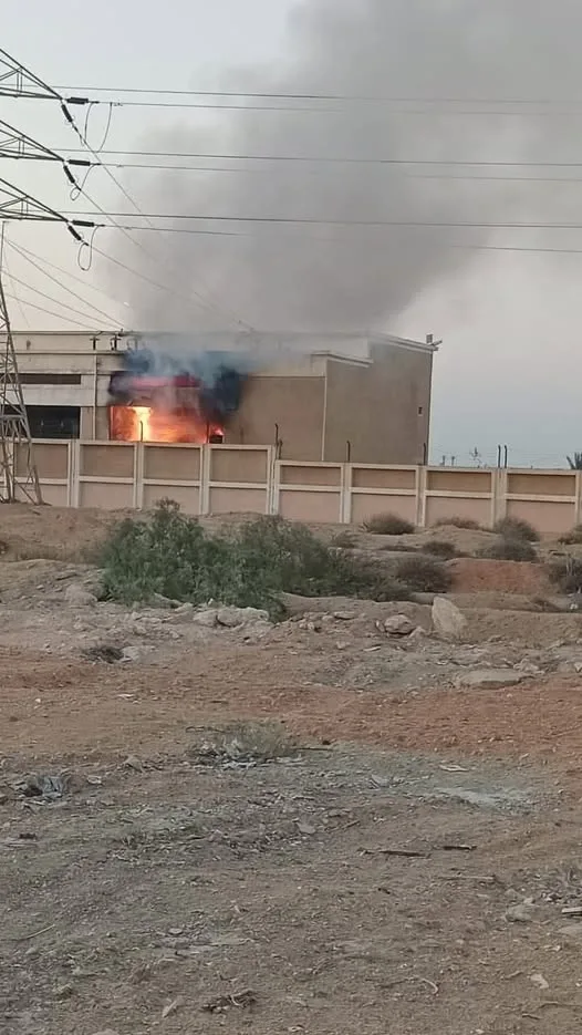 حريق ضخم يدمر مبنى الكهرباء في مدينة العاشر من رمضان بمحافظة الشرقية