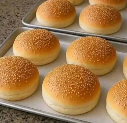 كيفية إعداد خبز الكيزر الناعم كيفية إعداد خبز الكيزر الناعم