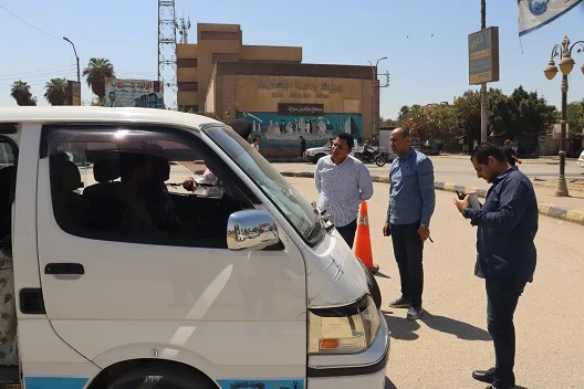نائب السكرتير العام في بني سويف يزور مجمع المواقف الجديد للاطلاع على سير العمل.