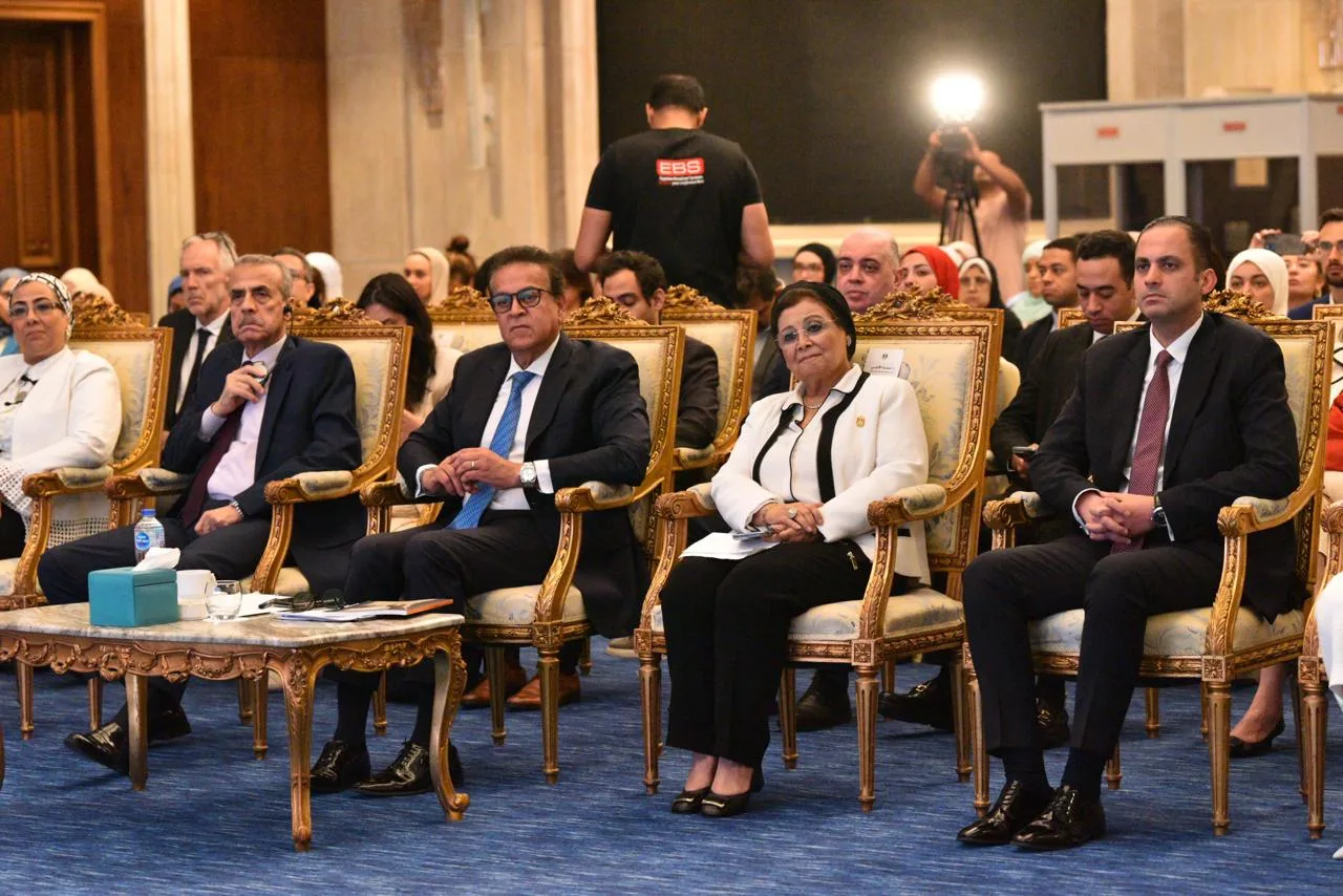 الدكتور خالد عبدالغفار: مصر تتقدم بثبات نحو تحقيق التوازن السكاني وتعزيز التنمية المستدامة. الدكتور خالد عبدالغفار: مصر تتقدم بثبات نحو تحقيق التوازن السكاني وتعزيز التنمية المستدامة.