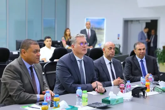 وزير البترول ي reaffirm استمرار الوزارة في تنفيذ استراتيجيتها لضمان توفر الغاز الطبيعي بشكل مستدام. وزير البترول ي reaffirm استمرار الوزارة في تنفيذ استراتيجيتها لضمان توفر الغاز الطبيعي بشكل مستدام.