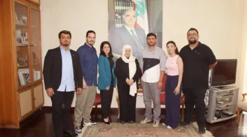 السيدة بهية الحريري، رئيسة مؤسسة الحريري، تستضيف وفداً في دارة مجدليون.