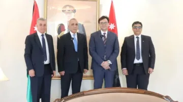 وزير الثقافة يجتمع بنظيره الأردني لمناقشة التعاون في مجالات التراث والفنون الموسيقية والمسرح.