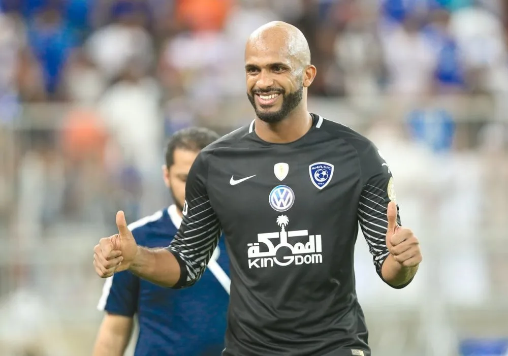 نجم الهلال السعودي السابق يتجاوز حريقاً في منزله نجم الهلال السعودي السابق يتجاوز حريقاً في منزله