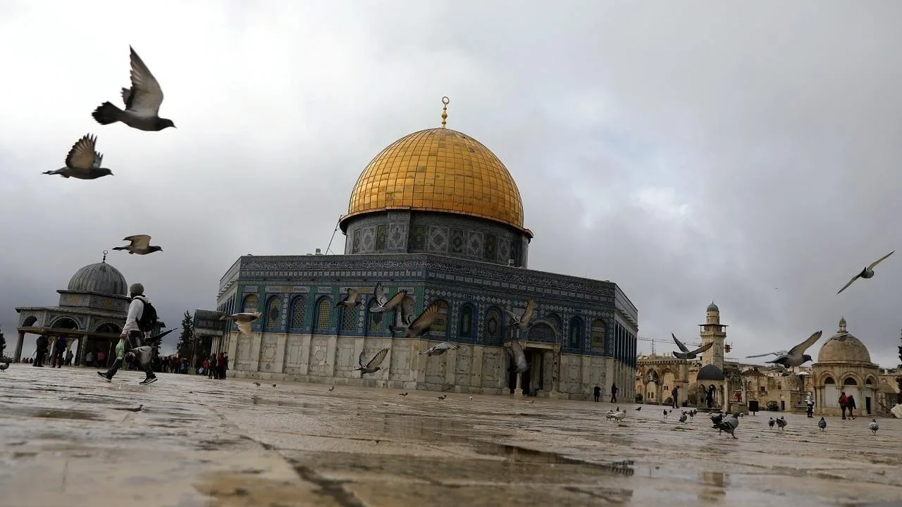 إندونيسيا تطالب العالم بالاعتراف بفلسطين مثلما فعلت فرنسا إندونيسيا تطالب العالم بالاعتراف بفلسطين مثلما فعلت فرنسا