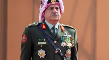 الحنيطي يجتمع مع قائد القيادة المركزية الأمريكية