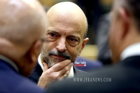 الرزاز يحل ضيفاً في منتدى ديوان آل لتل الثقافي