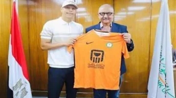 رسمياً.. البنك الأهلي يوقع عقدًا مع عمرو الجزار لمدة ثلاث سنوات