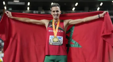 العداء المغربي سفيان البقالي يحقق انتصاراً في سباق 3000 متر موانع