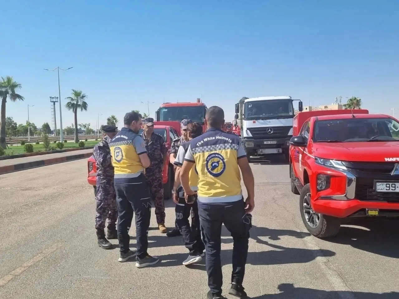 ولي العهد يثني على جهود الدفاع المدني: نتمنى لكم السلامة والقوة ولي العهد يثني على جهود الدفاع المدني: نتمنى لكم السلامة والقوة