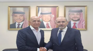 الصفدي والمبعوث الأمريكي يتباحثان بشأن وقف إطلاق النار في السويداء