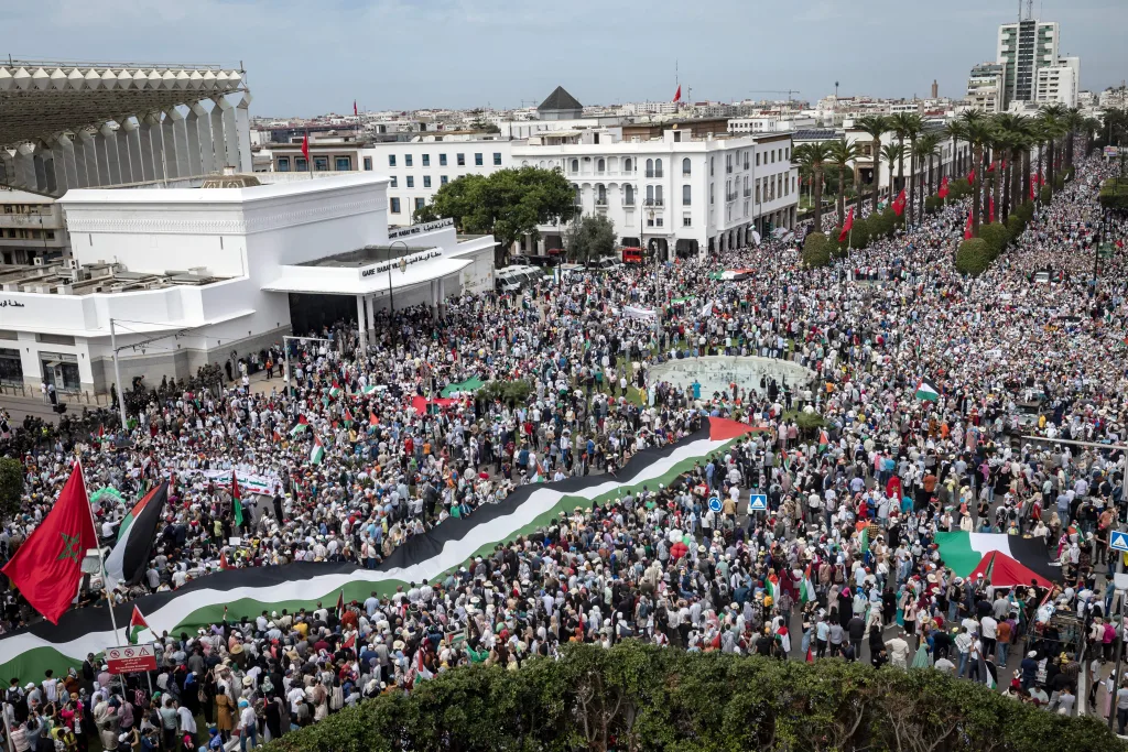 المغرب يستنكر الهجمات الإسرائيلية ويدعو إلى تحرك دولي سريع لحماية الفلسطينيين المغرب يستنكر الهجمات الإسرائيلية ويدعو إلى تحرك دولي سريع لحماية الفلسطينيين