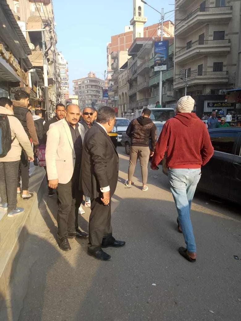 محافظ الدقهلية يأمر بإزالة الباعة الجائلين من شارع الجلاء في المنصورة بشكل عاجل محافظ الدقهلية يأمر بإزالة الباعة الجائلين من شارع الجلاء في المنصورة بشكل عاجل