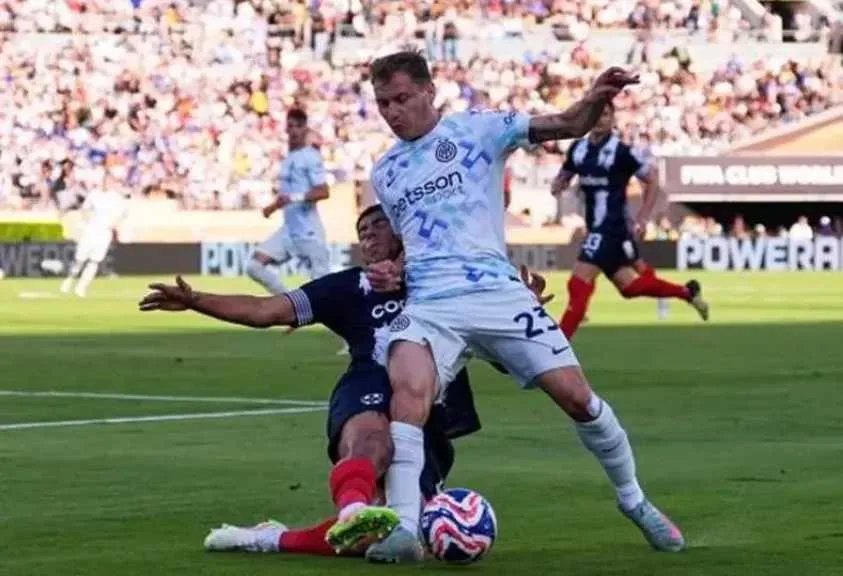 نتائج مباراة إنتر ميلان وفلومينينسي اليوم: الفريق البرازيلي يتأهل لربع نهائي كأس العالم للأندية 2025 نتائج مباراة إنتر ميلان وفلومينينسي اليوم: الفريق البرازيلي يتأهل لربع نهائي كأس العالم للأندية 2025